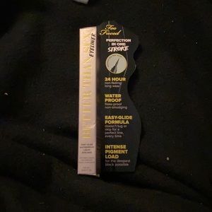Too faced eye liner